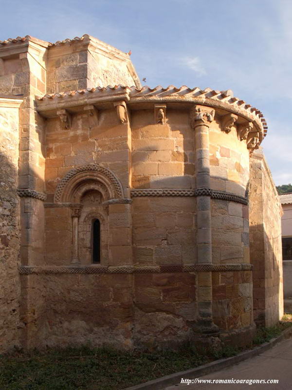 DETALLE DEL LADO SUR DE LA CABECERA